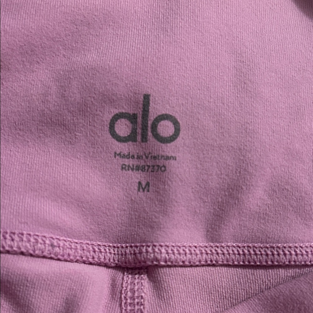 ALO Yoga Mauve Shorts and Top Set - Picture 12 of 12